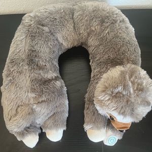 Travel neck massager